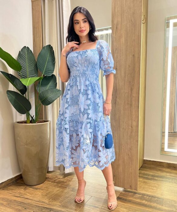 Vestido Midi de Laise sem Bojo Manga Princesa com Lastex Azul - Fernanda Ramos Store