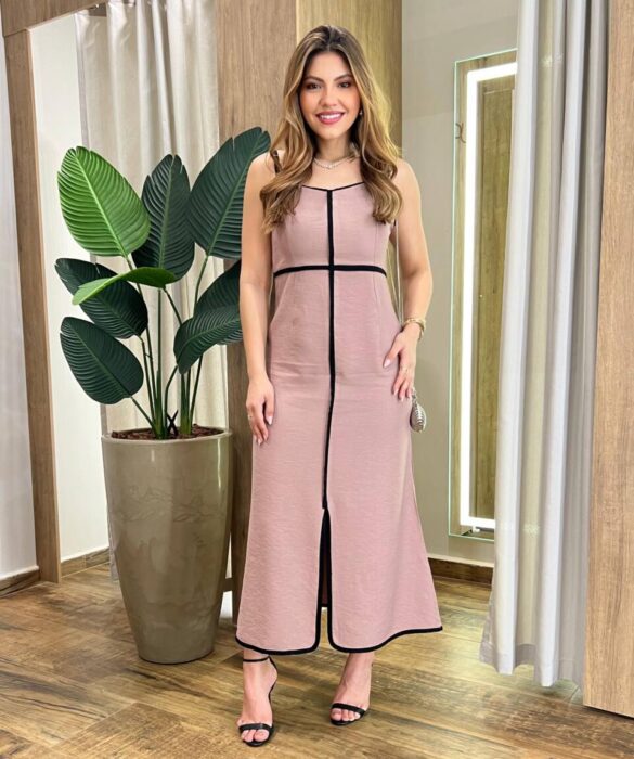 Vestido Midi Zoe sem Bojo Marrom com Fenda Frontal e Detalhe Preto - Fernanda Ramos Store