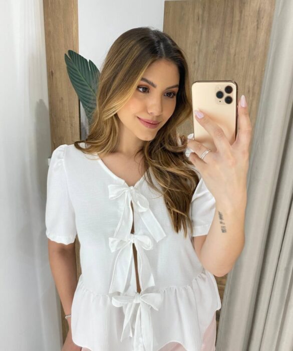 Blusa Bata Manga Curta Alice com Amarração Frontal Branca - Fernanda Ramos Store