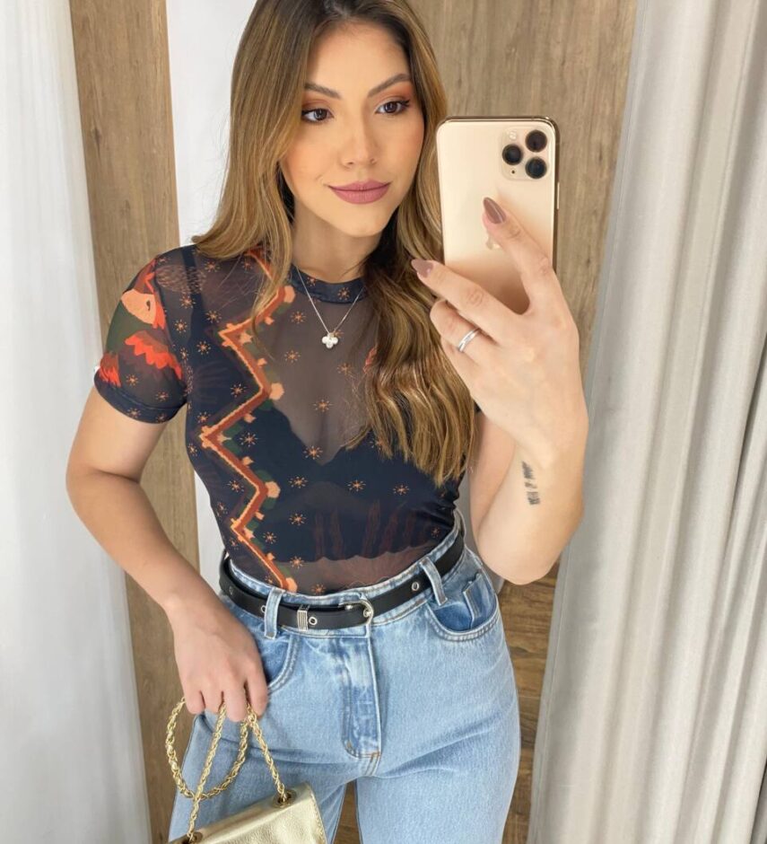 Blusa Feminina Manga Curta Duda de Tule Estampada Preta - Fernanda Ramos Store