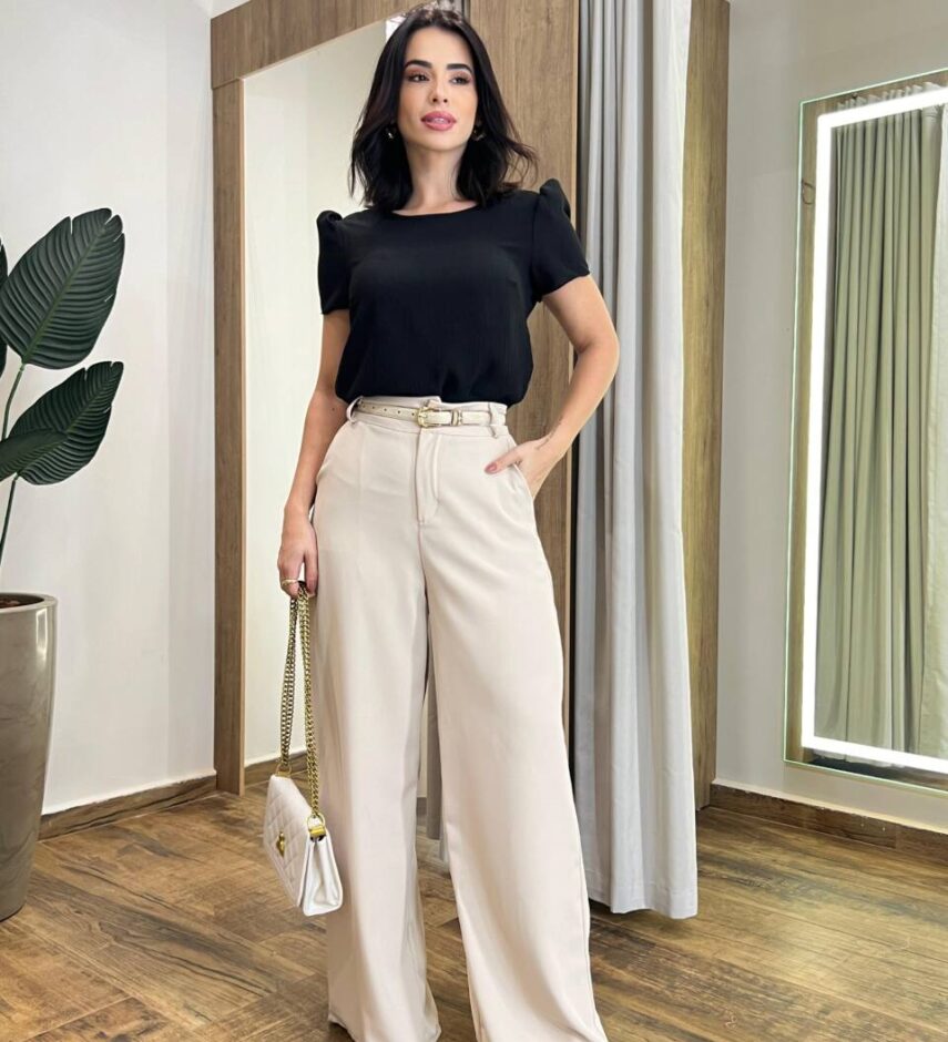 Blusa Feminina Manga Curta Nina de Crepe Preta - Fernanda Ramos Store