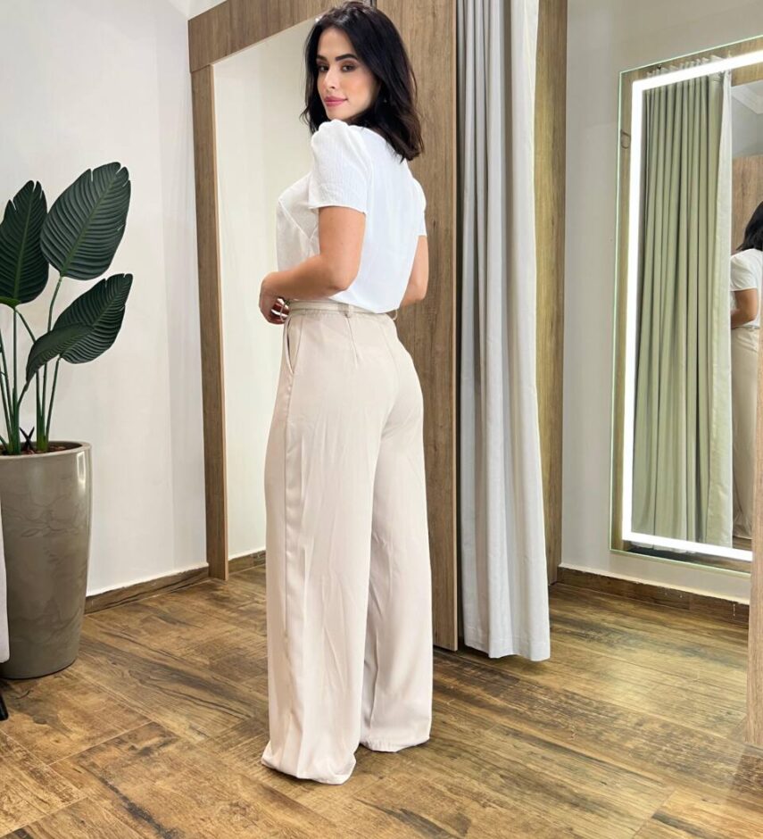 Blusa Feminina Manga Curta Nina de Crepe Off White - Fernanda Ramos Store