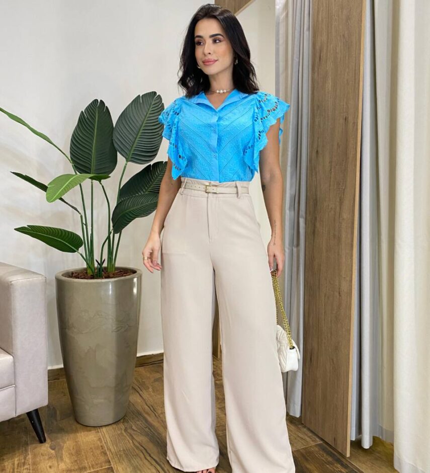 Blusa Feminina Ruty Laise com Botões e Babado nas Mangas Azul - Fernanda Ramos Store