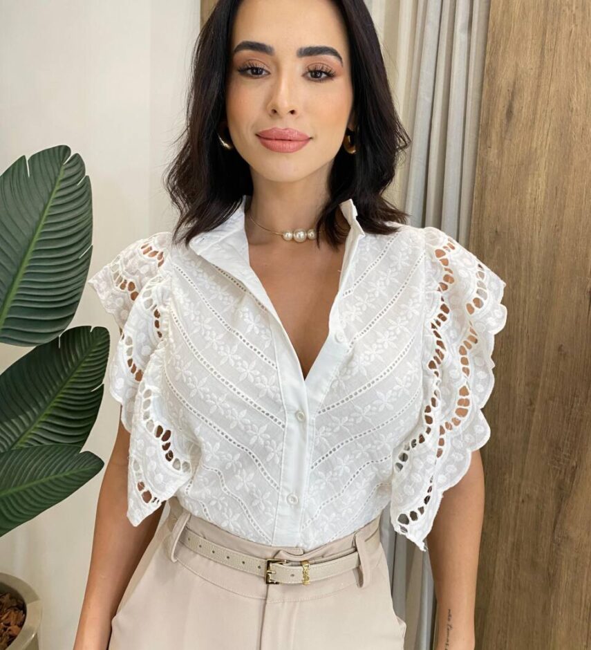 Blusa Feminina Ruty Laise com Botões e Babado nas Mangas Branca - Fernanda Ramos Store
