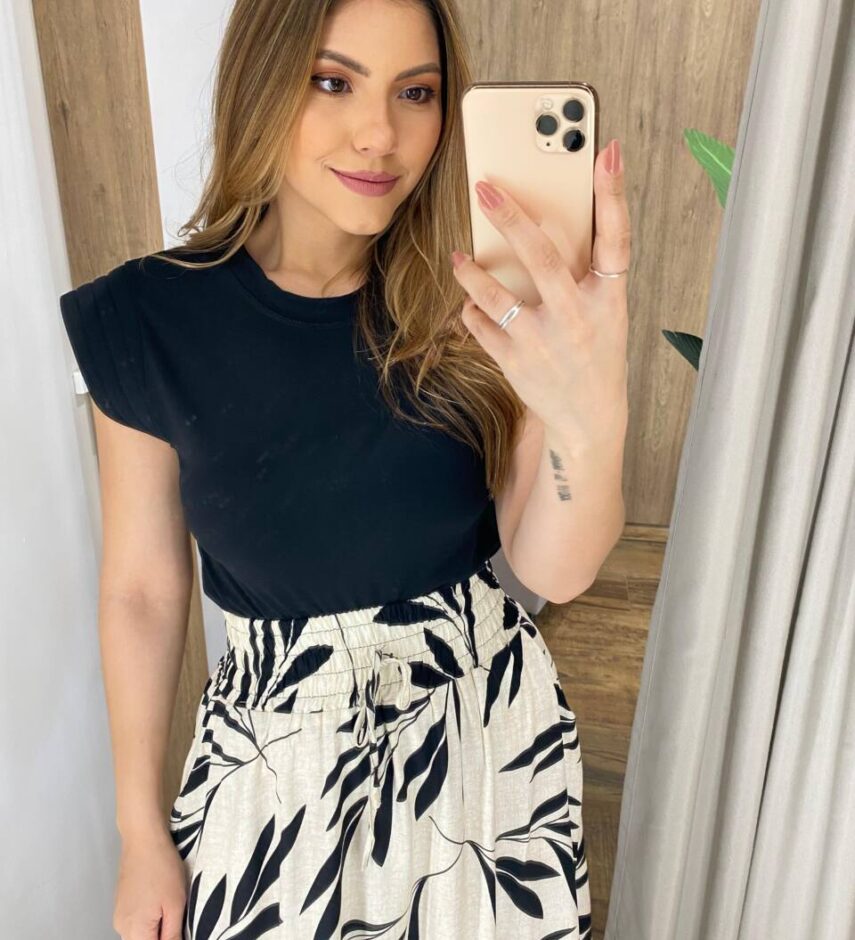 Blusa Feminina Tee Muscle Fernanda Preta - Fernanda Ramos Store