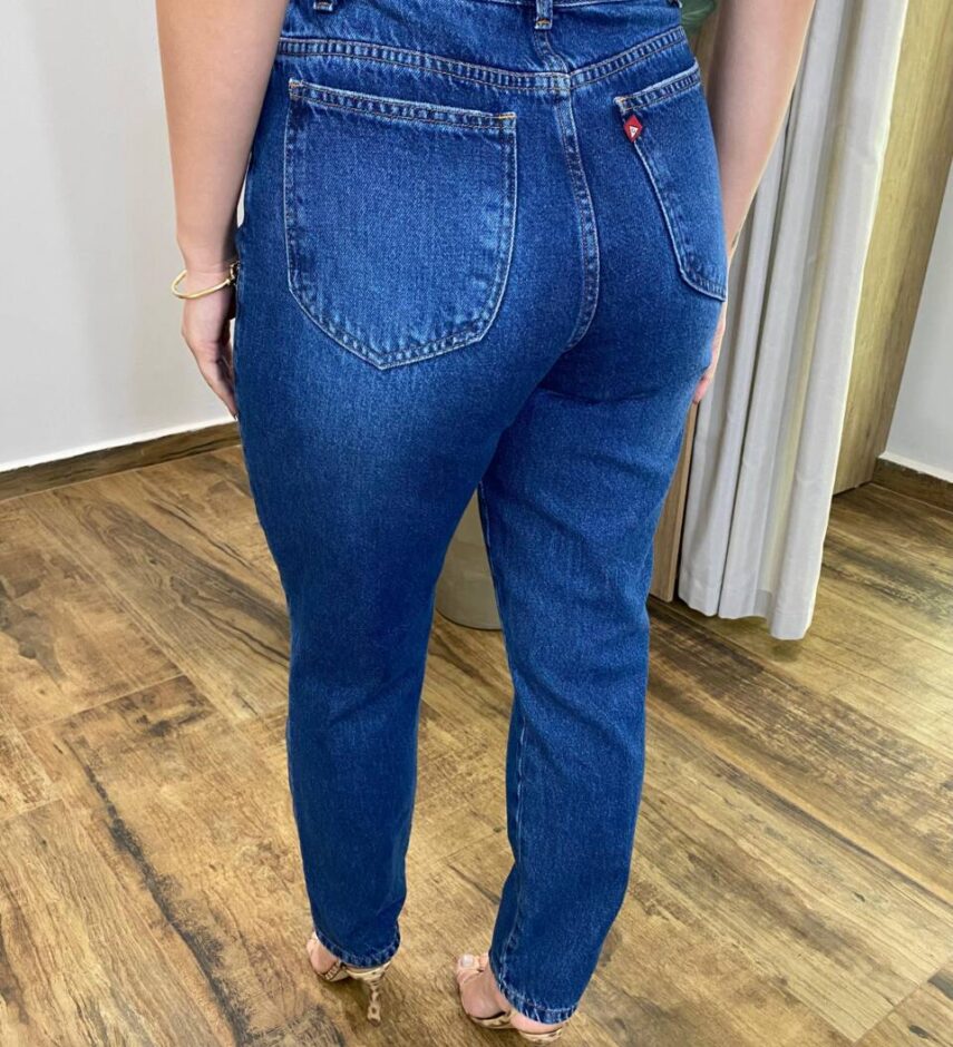 Calça Feminina Mom Alta Cropped com Bolsos Jeans 016317 - Fernanda Ramos Store