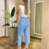 Calça Feminina Mom Sarja com Cinto Jeans Claro 016534 - Fernanda Ramos Store
