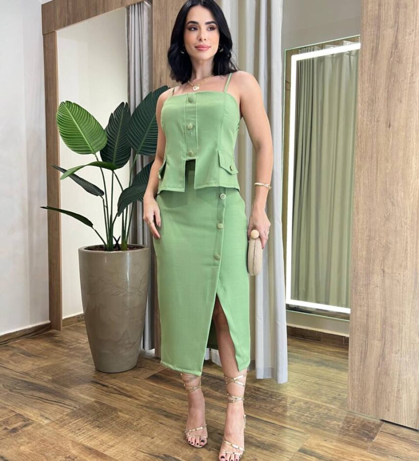 Conjunto Feminino Bianca Cropped com Bojo e Saia Midi Verde - Fernanda Ramos Store