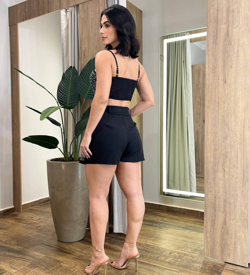 Conjunto Feminino Cropped sem Bojo e Short Saia Preto com Aplicações - Fernanda Ramos Store