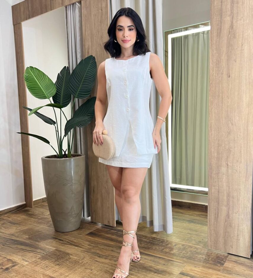 Conjunto Feminino Eduarda Blusa com Botões e Short Saia Branco - Fernanda Ramos Store