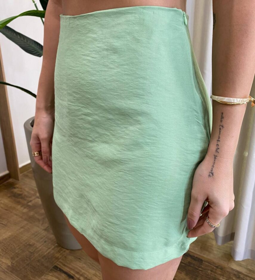 Conjunto Feminino Eduarda Blusa com Botões e Short Saia Verde - Fernanda Ramos Store