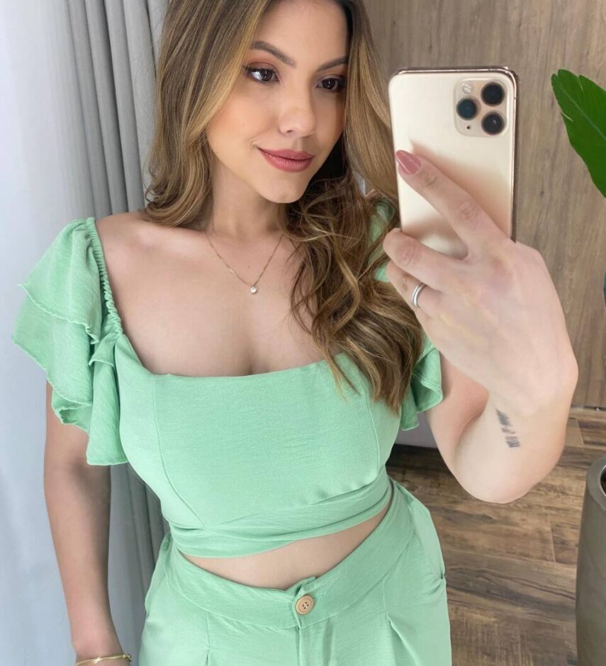 Conjunto Feminino Zoe Cropped com Bojo e Calça Pantalona Verde - Fernanda Ramos Store