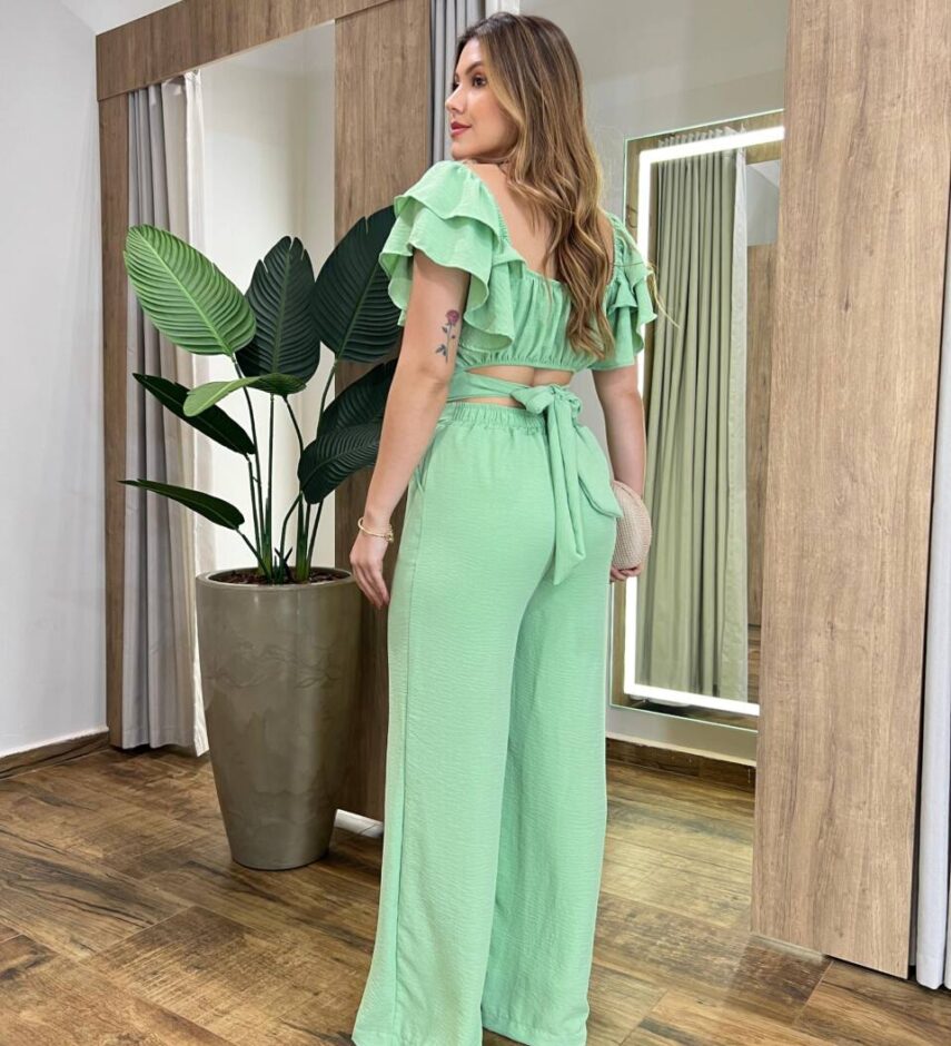Conjunto Feminino Zoe Cropped com Bojo e Calça Pantalona Verde - Fernanda Ramos Store