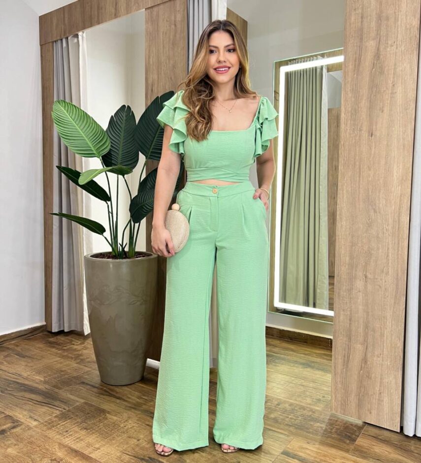 Conjunto Feminino Zoe Cropped com Bojo e Calça Pantalona Verde - Fernanda Ramos Store