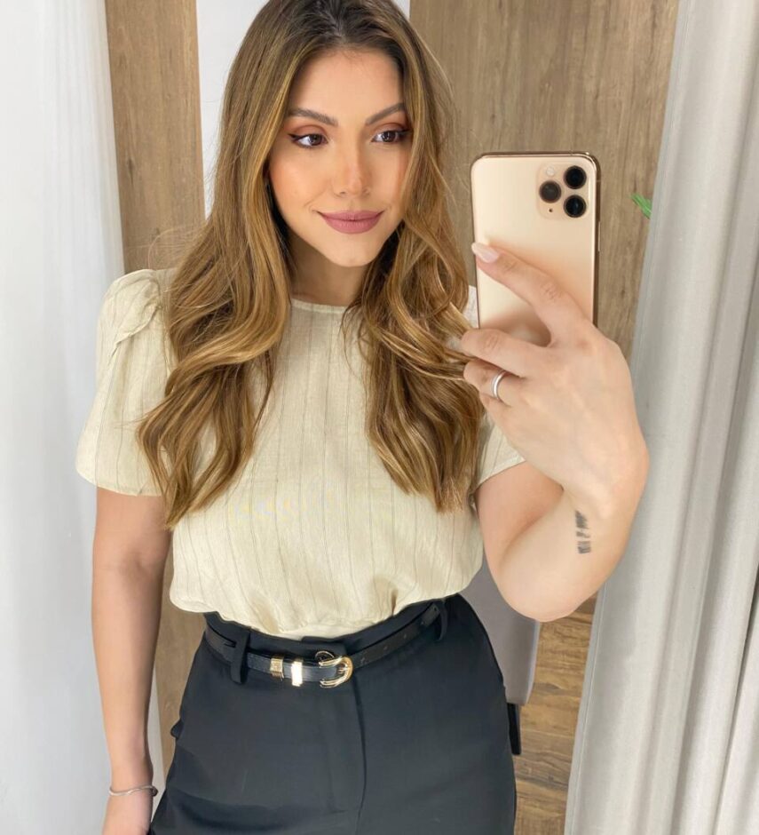 Cropped Feminino Alongado Caqui Listrado com Amarração Atrás - Fernanda Ramos Store