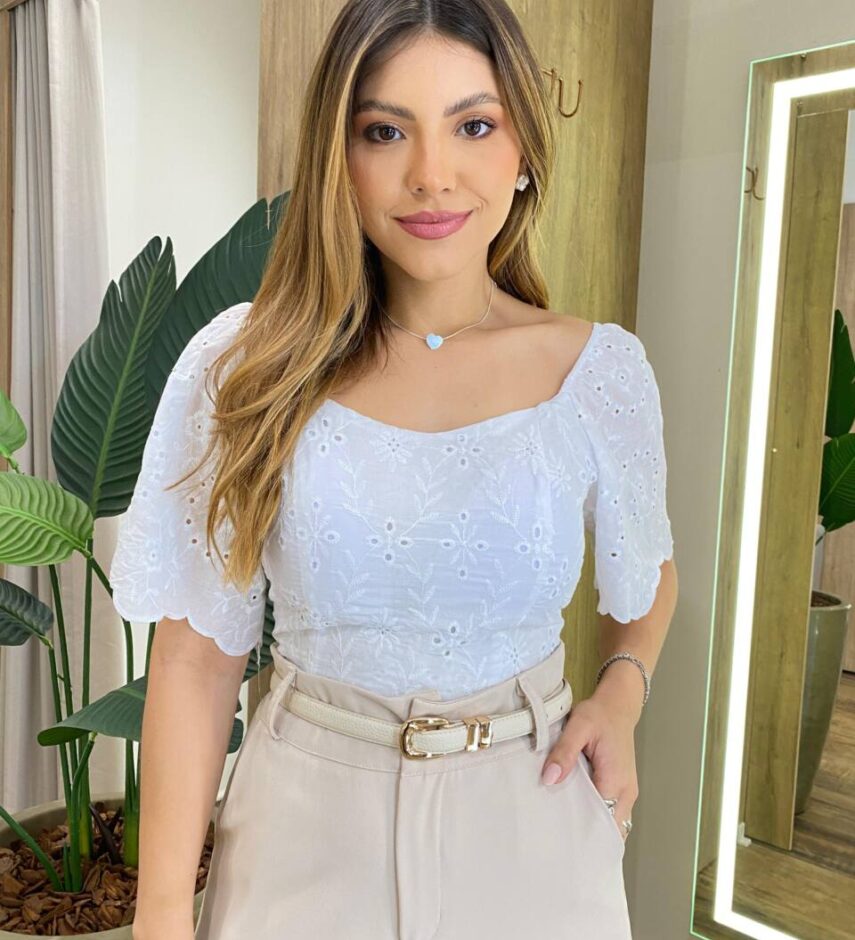 Cropped Feminino de Laise com Bojo e Amarração Atrás Branco - Fernanda Ramos Store