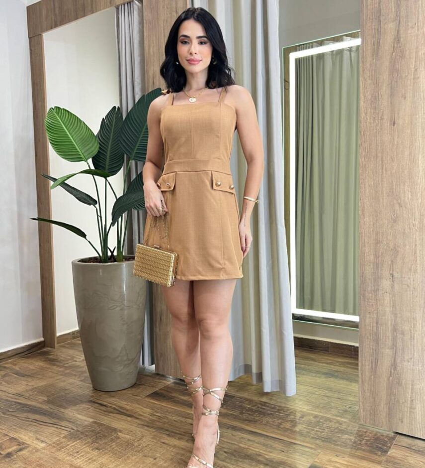Macaquinho Feminino Curto com Bojo e Amarração nas Alças Bege - Fernanda Ramos Store