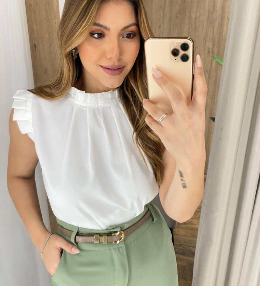 Regata Feminina Crepe Juliana Gola Alta com Detalhe Off White - Fernanda Ramos Store