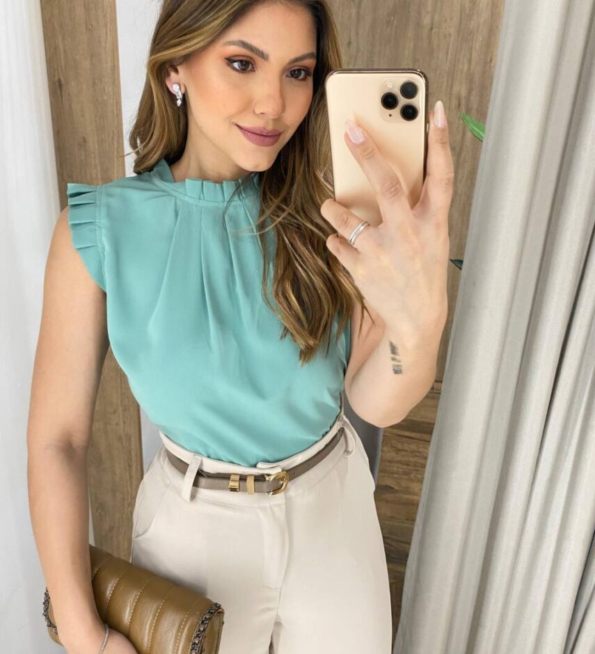 Regata Feminina Crepe Juliana Gola Alta com Detalhe Verde - Fernanda Ramos Store
