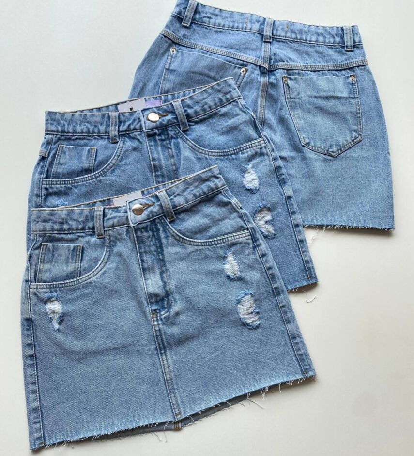 Saia Feminina Curta Adria Jeans com Detalhe em Destroyed 4509 - Fernanda Ramos Store