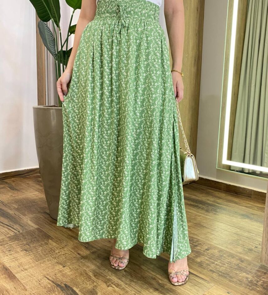 Saia Feminina Longa Luísa com Bolsos e Fenda Estampada Verde Oliva - Fernanda Ramos Store