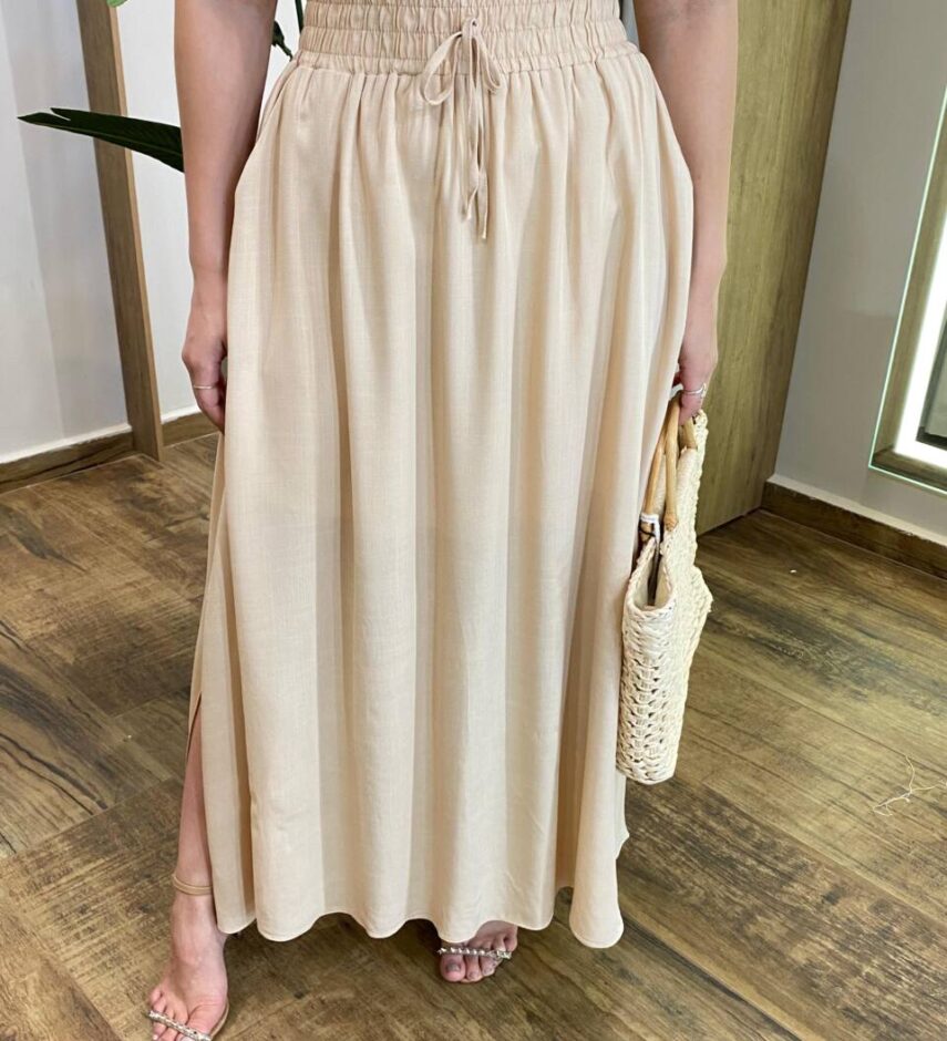 Saia Longa Feminina Agatha com Bolsos e Fenda Bege - Fernanda Ramos Store