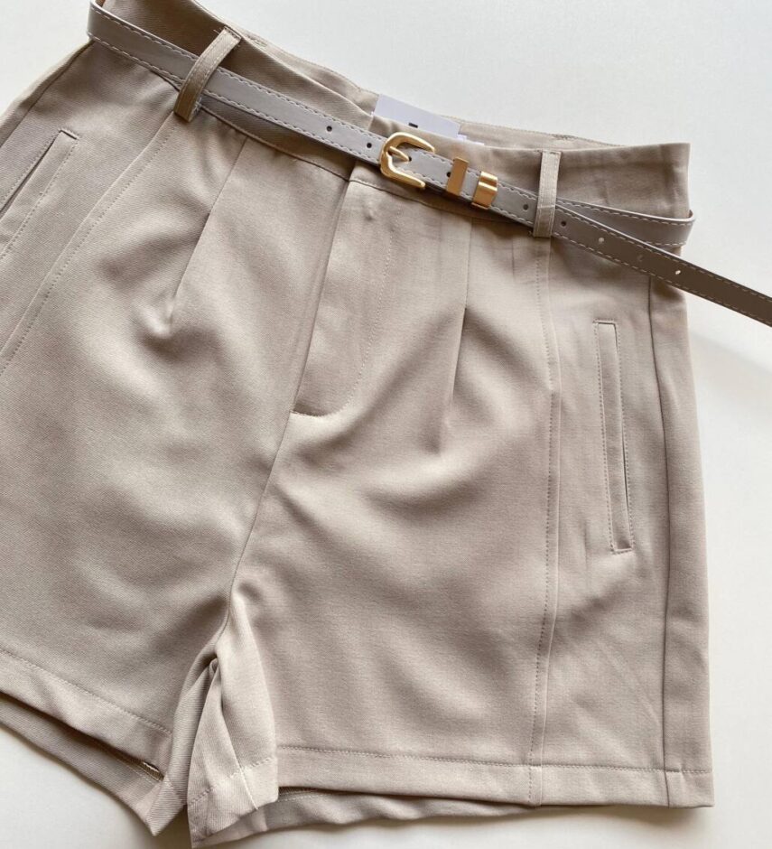 Short Feminino Alfaiataria Louise Bege com Cinto - Fernanda Ramos Store
