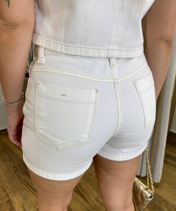 Short Feminino Isabella Jeans com Bolsos Off White 55267 - Fernanda Ramos Store