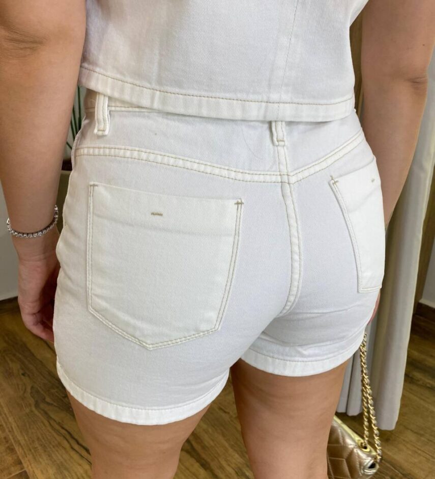 Short Feminino Isabella Jeans com Bolsos Off White 55267 - Fernanda Ramos Store