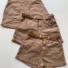 Short Feminino Sarja Boyfriend Alto com Cinto Marrom 094790 - Fernanda Ramos Store