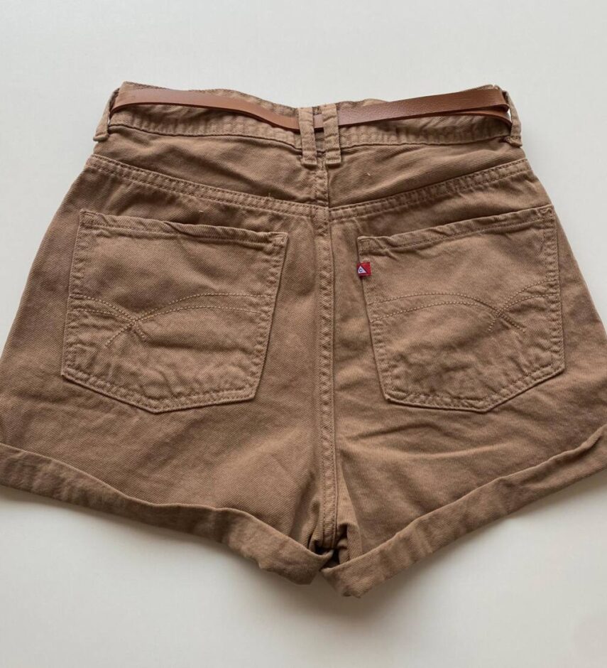 Short Feminino Sarja Boyfriend Alto com Cinto Marrom 094790 - Fernanda Ramos Store