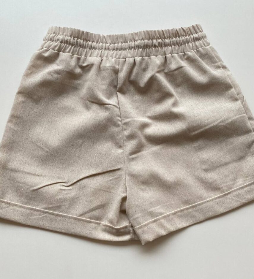 Short Feminino Viscolinho Jade com Bolsos e Amarração Cru - Fernanda Ramos Store