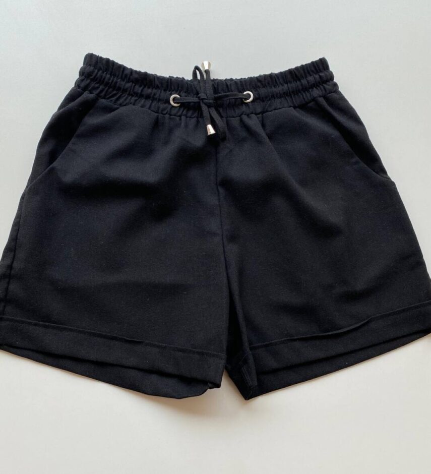 Short Feminino Viscolinho Jade com Bolsos e Amarração Preto - Fernanda Ramos Store