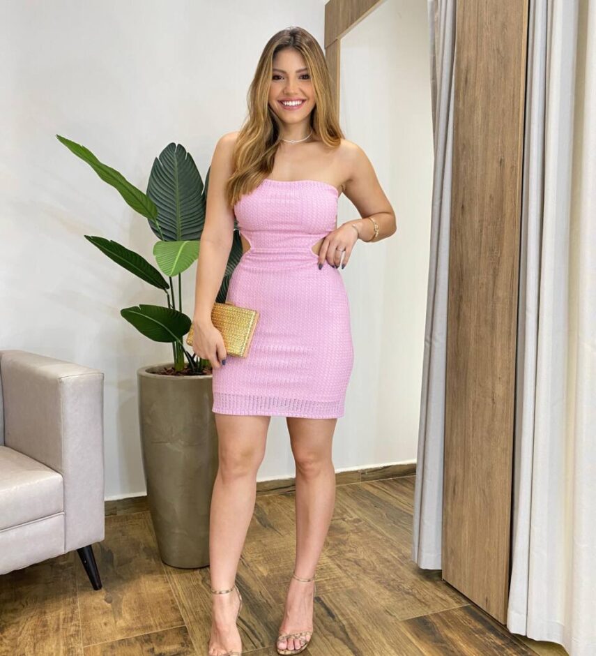 Vestido Feminino Curto Aurora com Bojo e Abertura Rosa - Fernanda Ramos Store