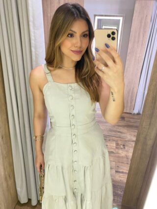 Vestido Midi Ivy Sarja sem Bojo com Elastano e Botões Gelo - Fernanda Ramos Store