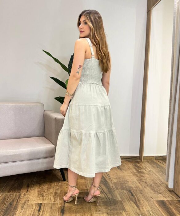 Vestido Midi Ivy Sarja sem Bojo com Elastano e Botões Gelo - Fernanda Ramos Store