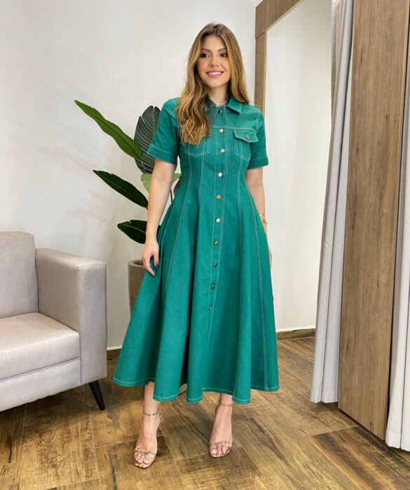 Vestido Midi Lady Sarja Manga Curta com Elastano e Botões Verde - Fernanda Ramos Store