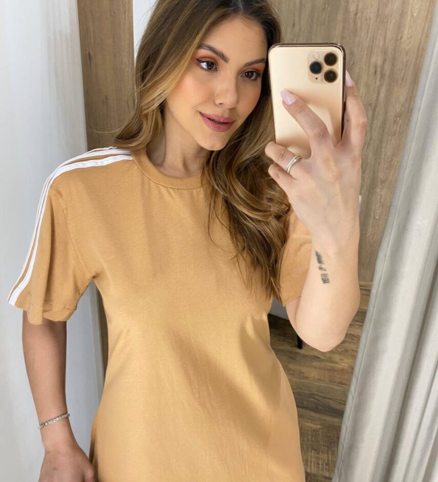 Vestido Midi Sophia Manga Curta sem Bojo com Fenda Caramelo - Fernanda Ramos Store