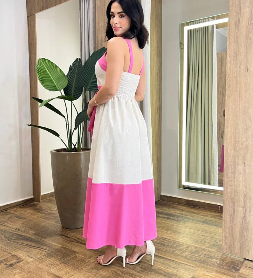 Vestido Midi Viscolinho Zoe Cru com Bojo e Amarração Detalhe Pink - Fernanda Ramos Store