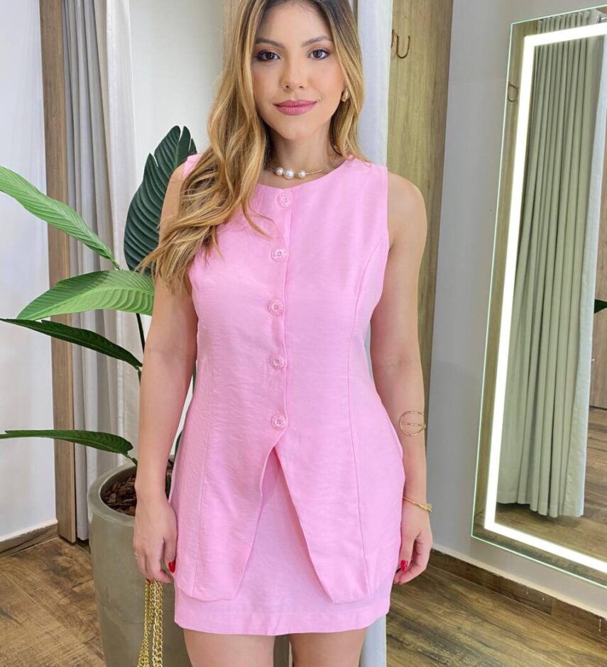 Conjunto Feminino Eduarda Blusa com Botões e Short Saia Rosa - Fernanda Ramos Store