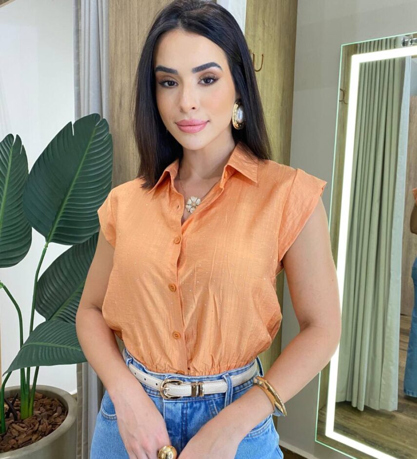 Cropped Feminino Muscle Cléo com Botões e Aplicações Laranja - Fernanda Ramos Store