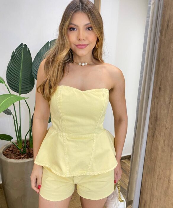 Cropped Feminino Peplum Myla Jeans sem Bojo com Zíper Atrás Amarelo - Fernanda Ramos Store