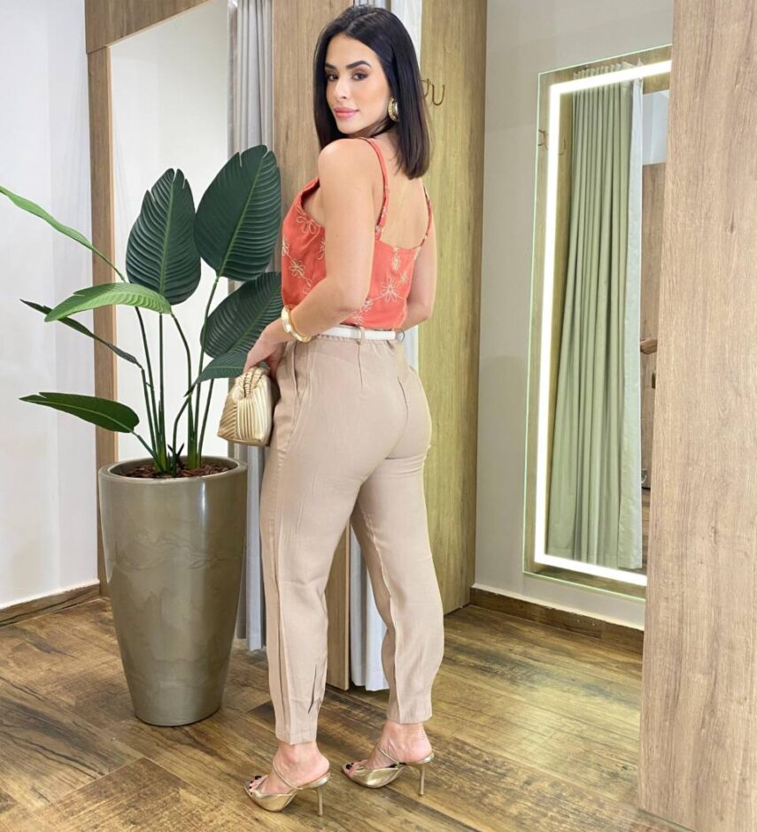 Regata Feminina Júlia Bordada sem Bojo com Alça Regulável Terracota - Fernanda Ramos Store