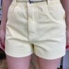 Short Feminino Myla Jeans com Cinto Barra a Fio Amarelo - Fernanda Ramos Store