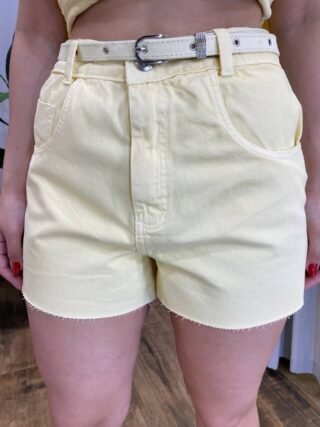 Short Feminino Myla Jeans com Cinto Barra a Fio Amarelo - Fernanda Ramos Store