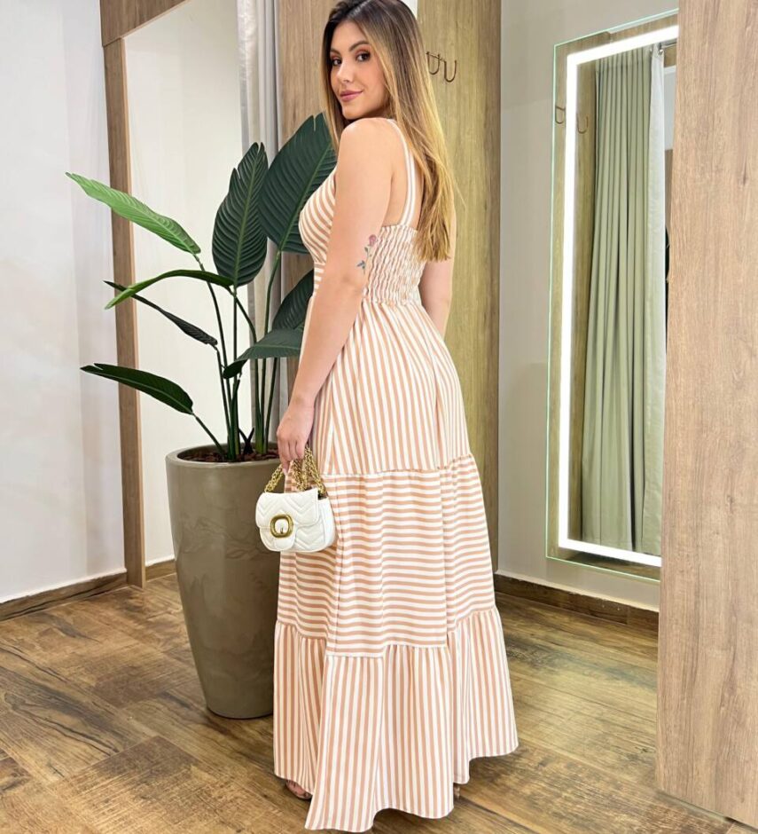 Vestido Feminino Longo Taty com Bojo e Lastex Listrado de Bege - Fernanda Ramos Store
