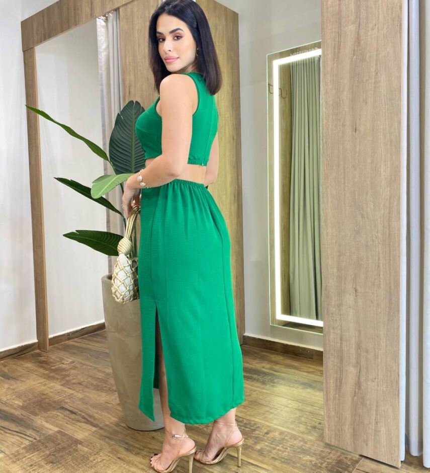 Vestido Midi Catarina sem Bojo com Abertura Verde Bandeira - Fernanda Ramos Store