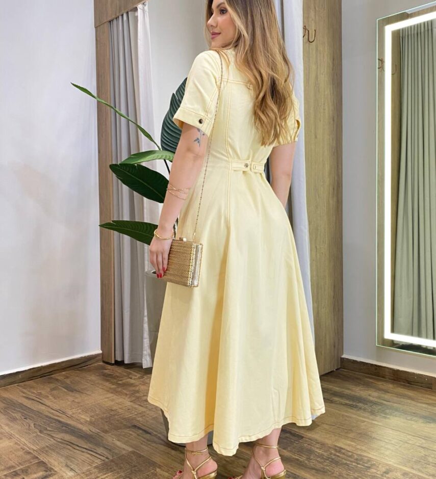 Vestido Midi Lady Sarja Manga Curta com Elastano e Botões Amarelo - Fernanda Ramos Store