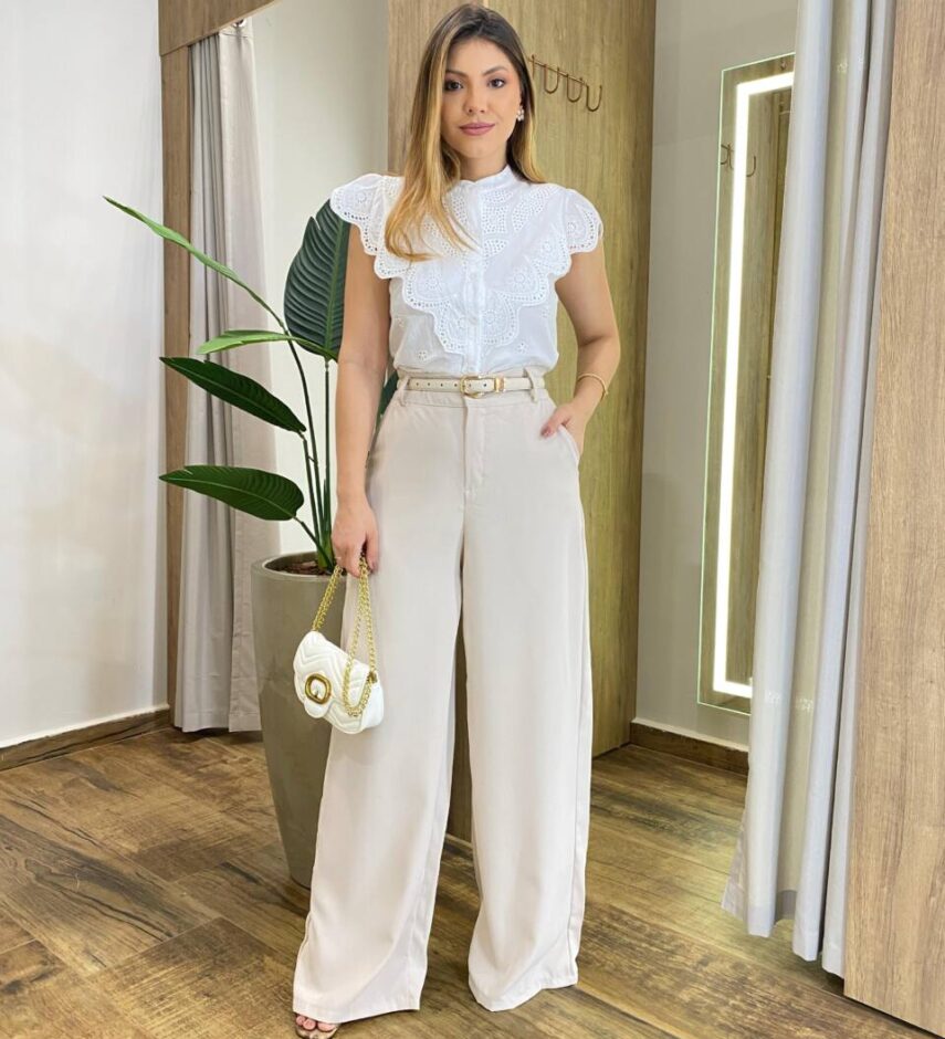 Blusa Feminina Dóris com Botões e Detalhe em Laise Branca - Fernanda Ramos Store
