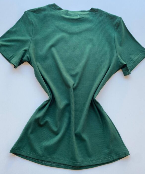 Blusa Feminina Manga Curta Modal Bella com Detalhe Verde - Fernanda Ramos Store